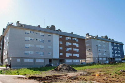 Coprosa, Roces